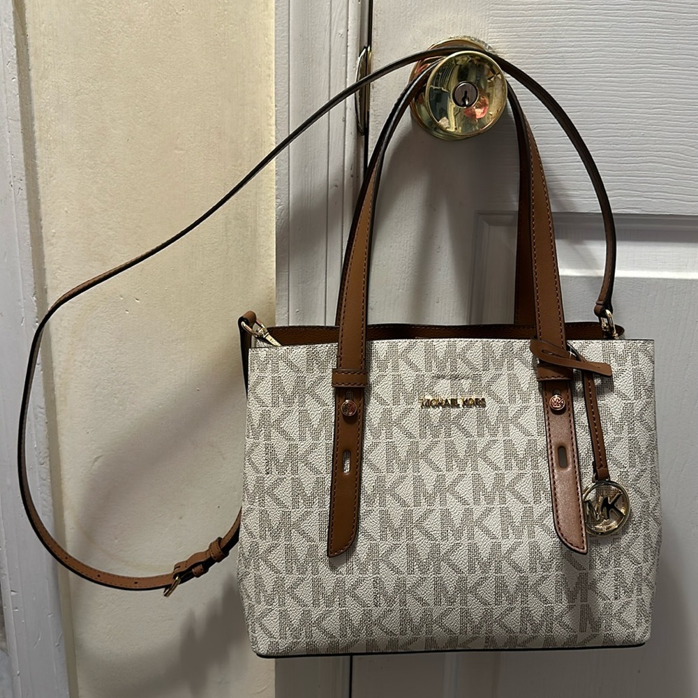 NWT MEL SM TOTE